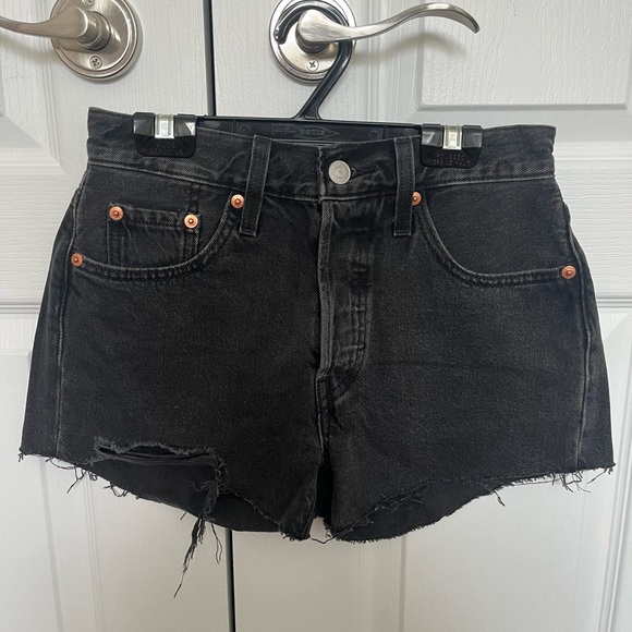 Levi’s 501 Original Fit High Rise Shorts - Picture 1 of 4